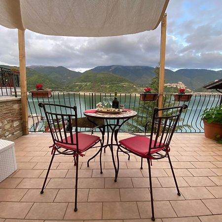 B&B La Casetta Sul Lago Colle di Tora Eksteriør billede