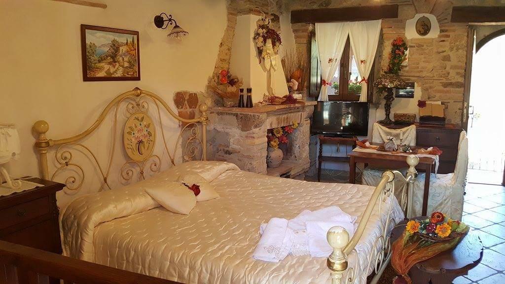 B&B La Casetta Sul Lago Colle di Tora Eksteriør billede
